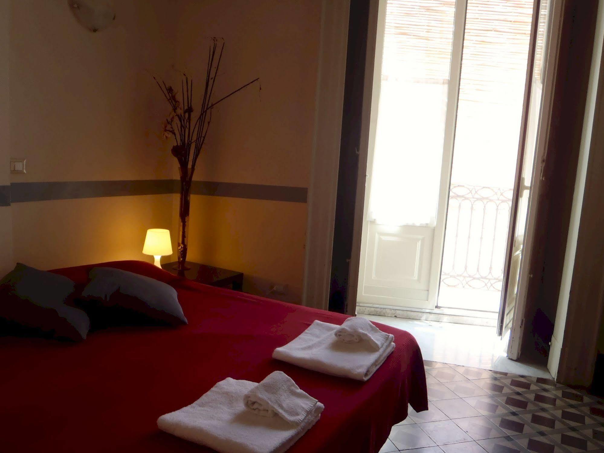 Gianluca'S Room Catania Eksteriør billede